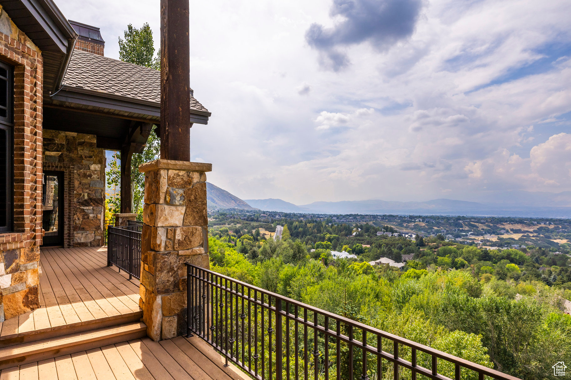 SEVEN SPRINGS - Residential