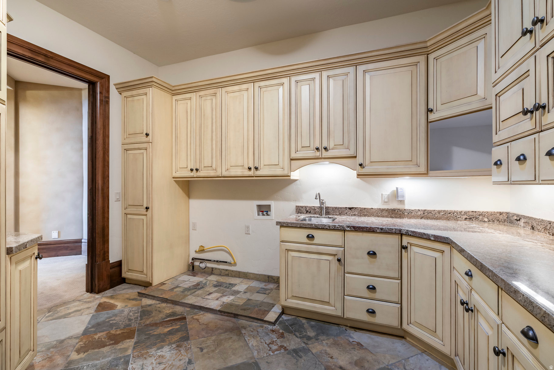 SEVEN SPRINGS - Residential