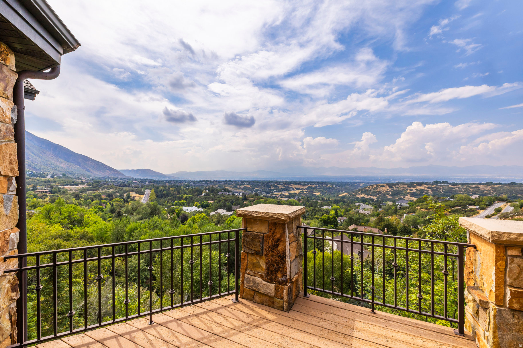 SEVEN SPRINGS - Residential