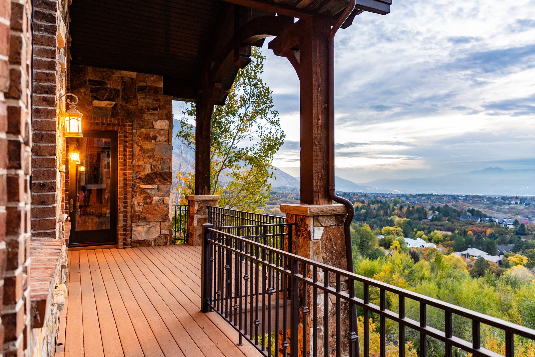 SEVEN SPRINGS - Residential