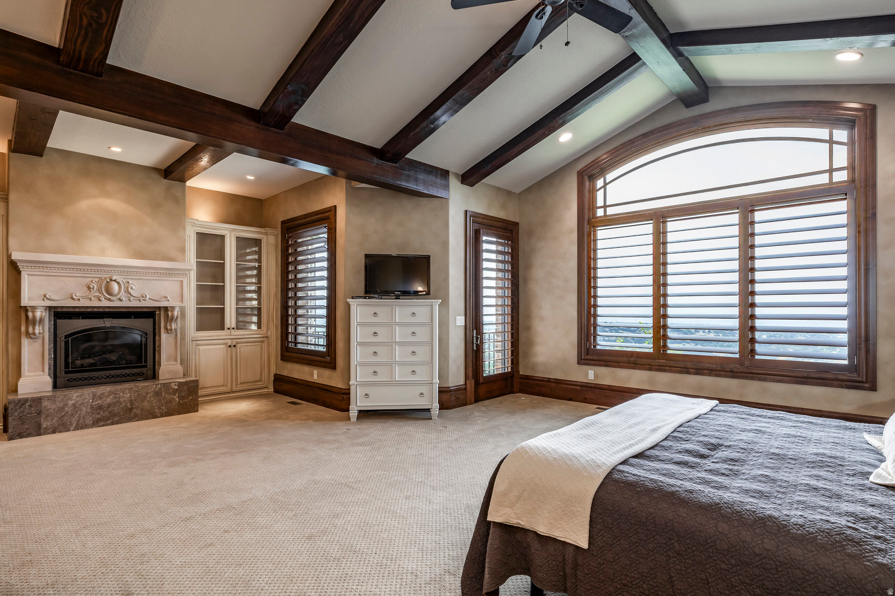 SEVEN SPRINGS - Residential