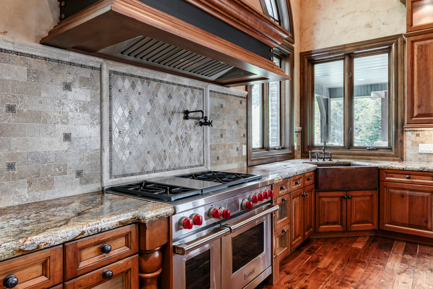 SEVEN SPRINGS - Residential