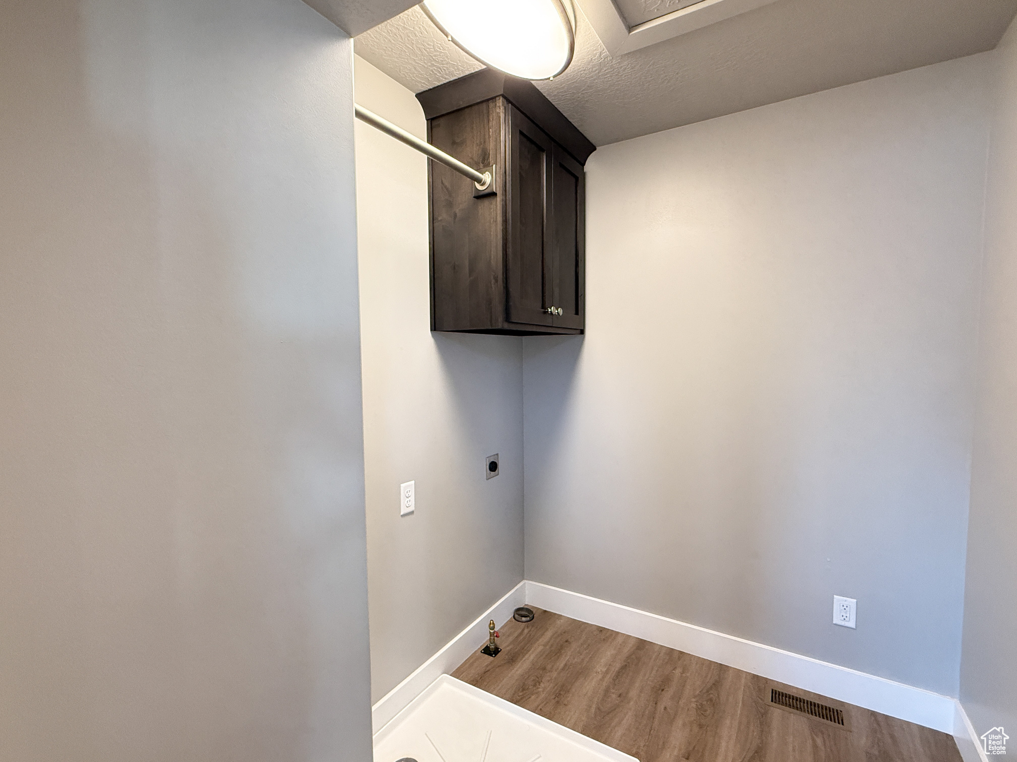 ANNIES LANDING - Residential