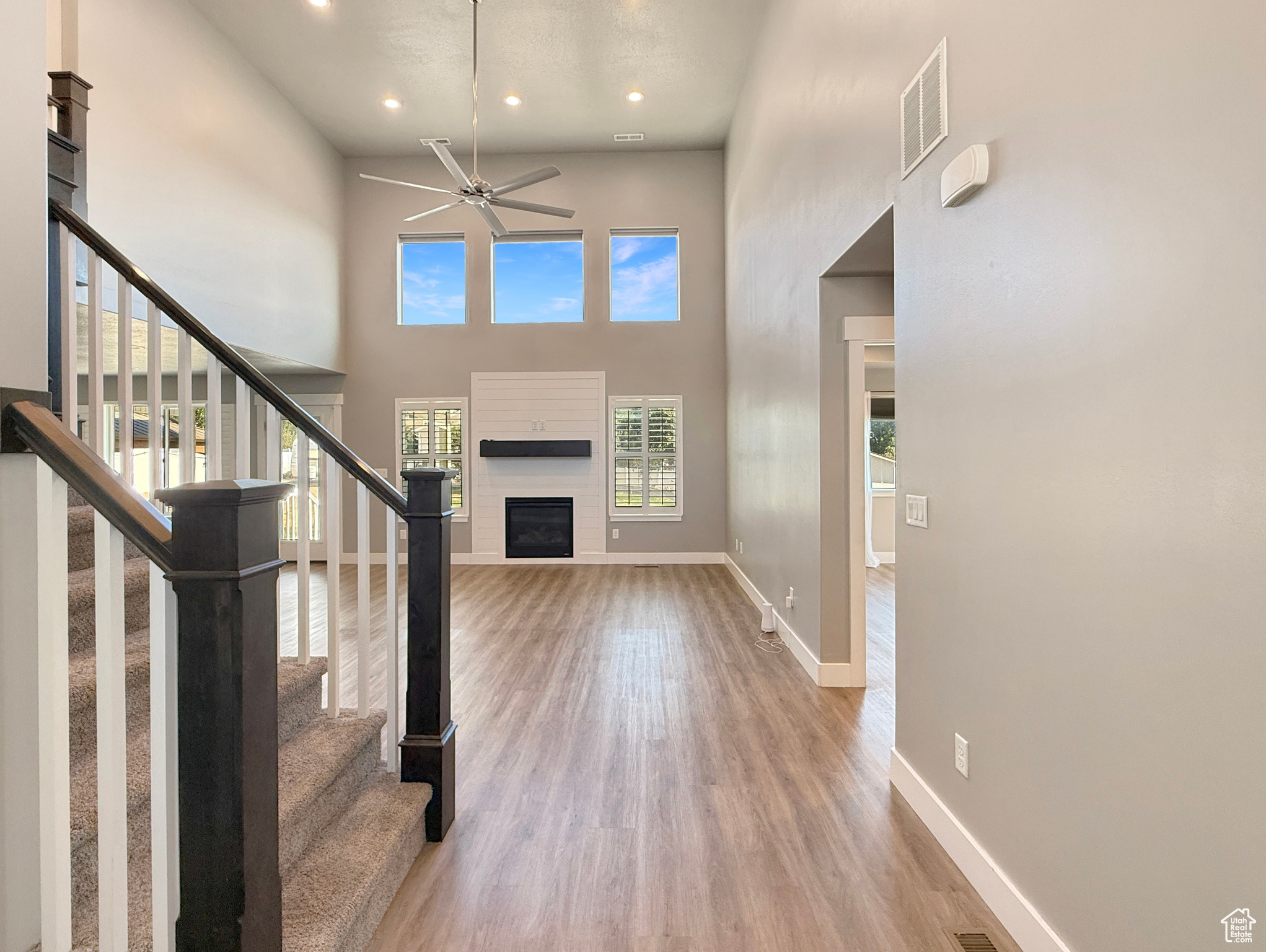 ANNIES LANDING - Residential