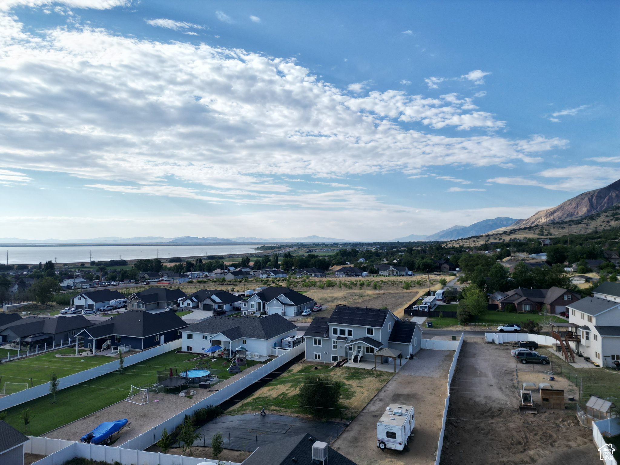 ANNIES LANDING - Residential