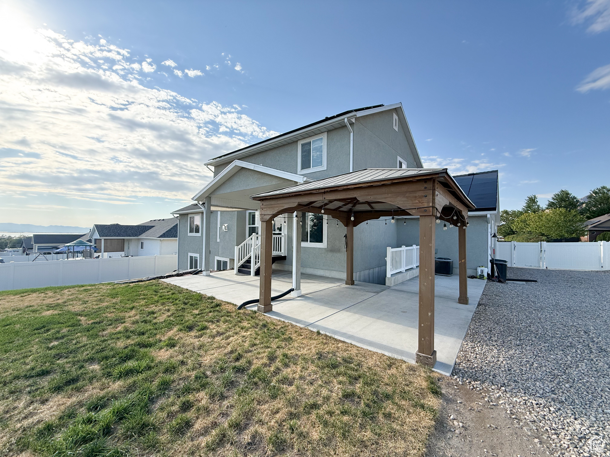 ANNIES LANDING - Residential