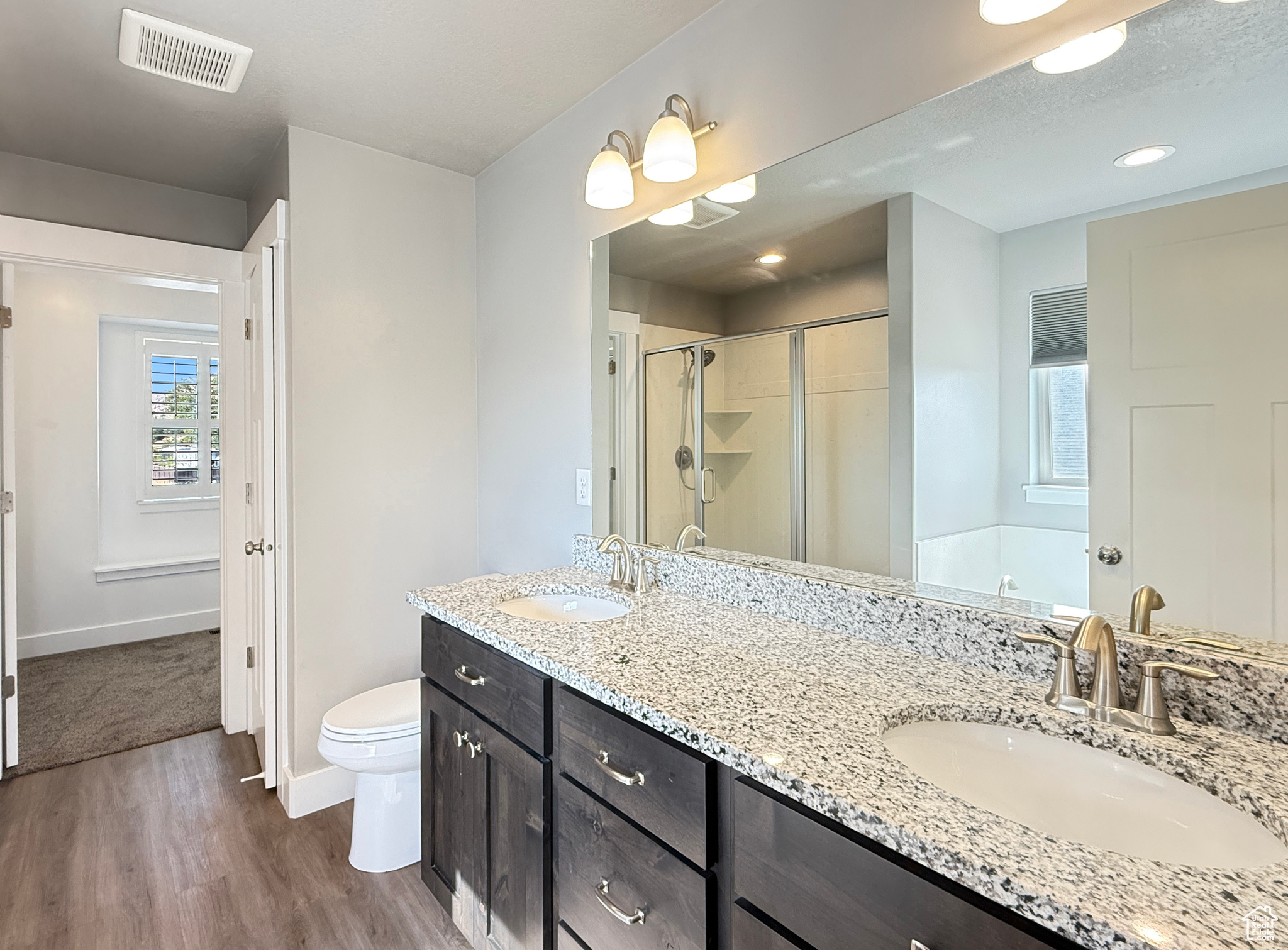 ANNIES LANDING - Residential