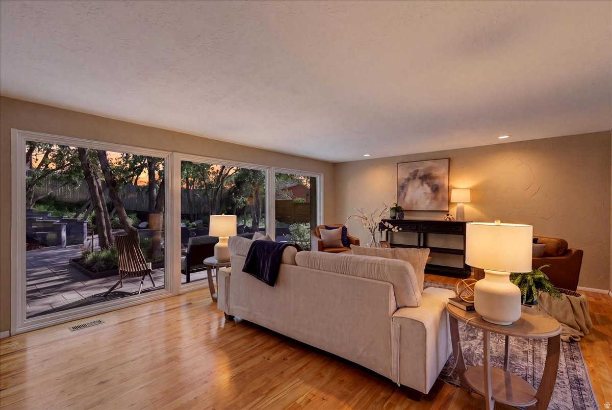 OAKCLIFF PARK - Residential
