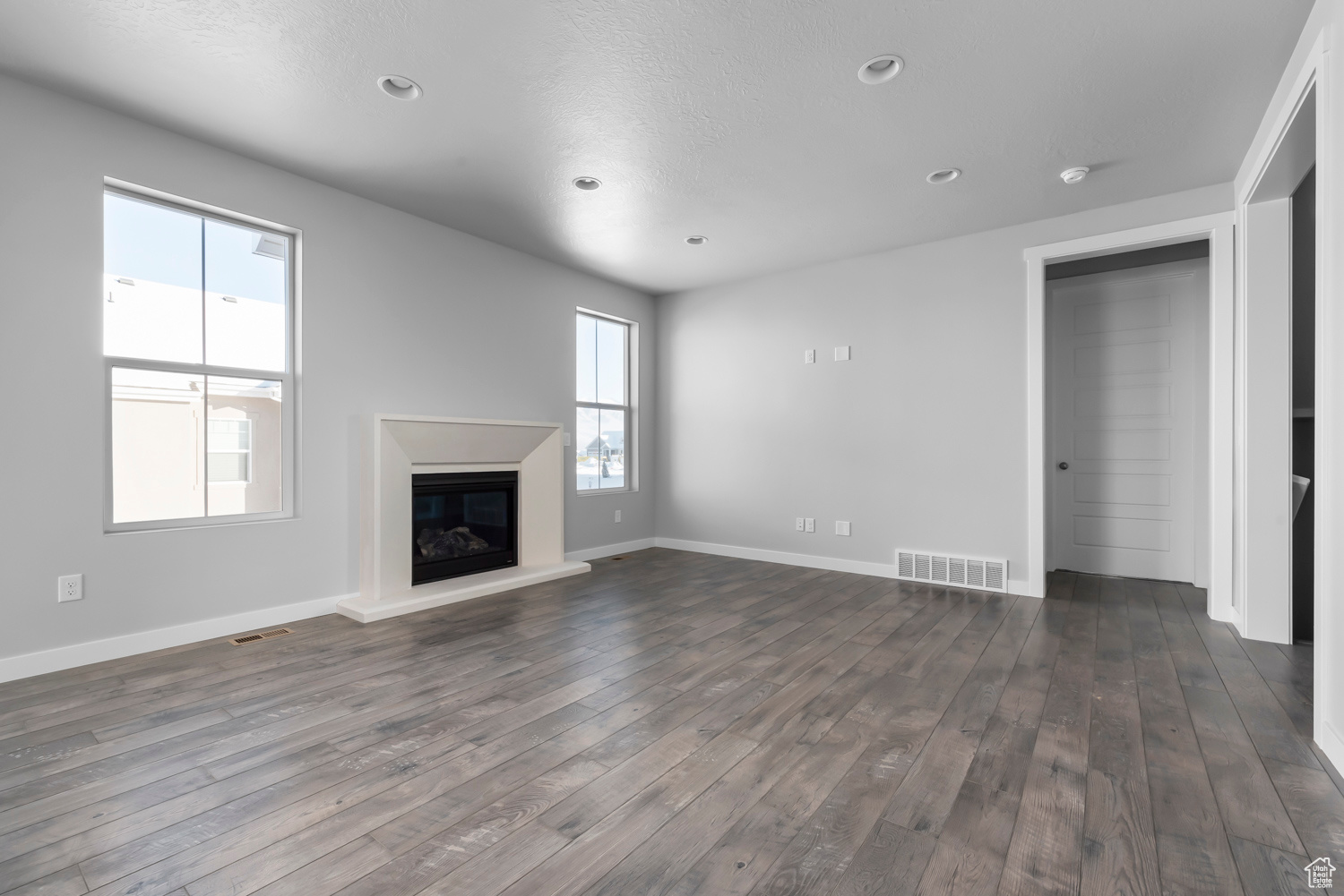 OVERLAND GARDENS D213R - Residential