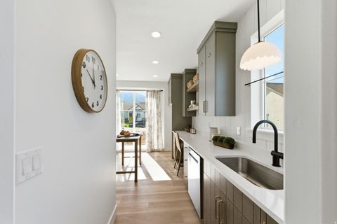 Tiny photo for 101 E SELMAN DR, Salem, UT 84653 (MLS # 2115726)