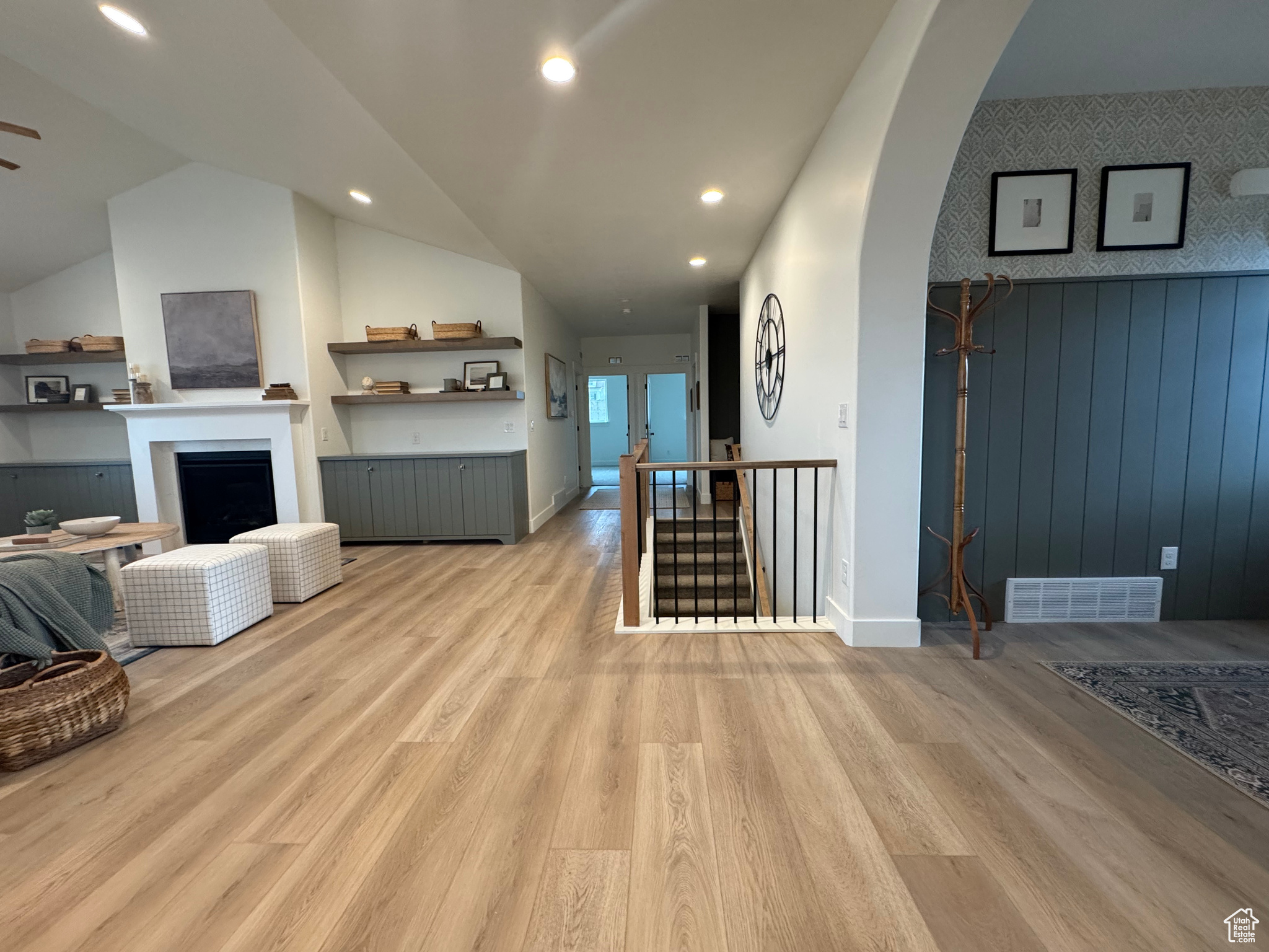 RIDGE - Residential