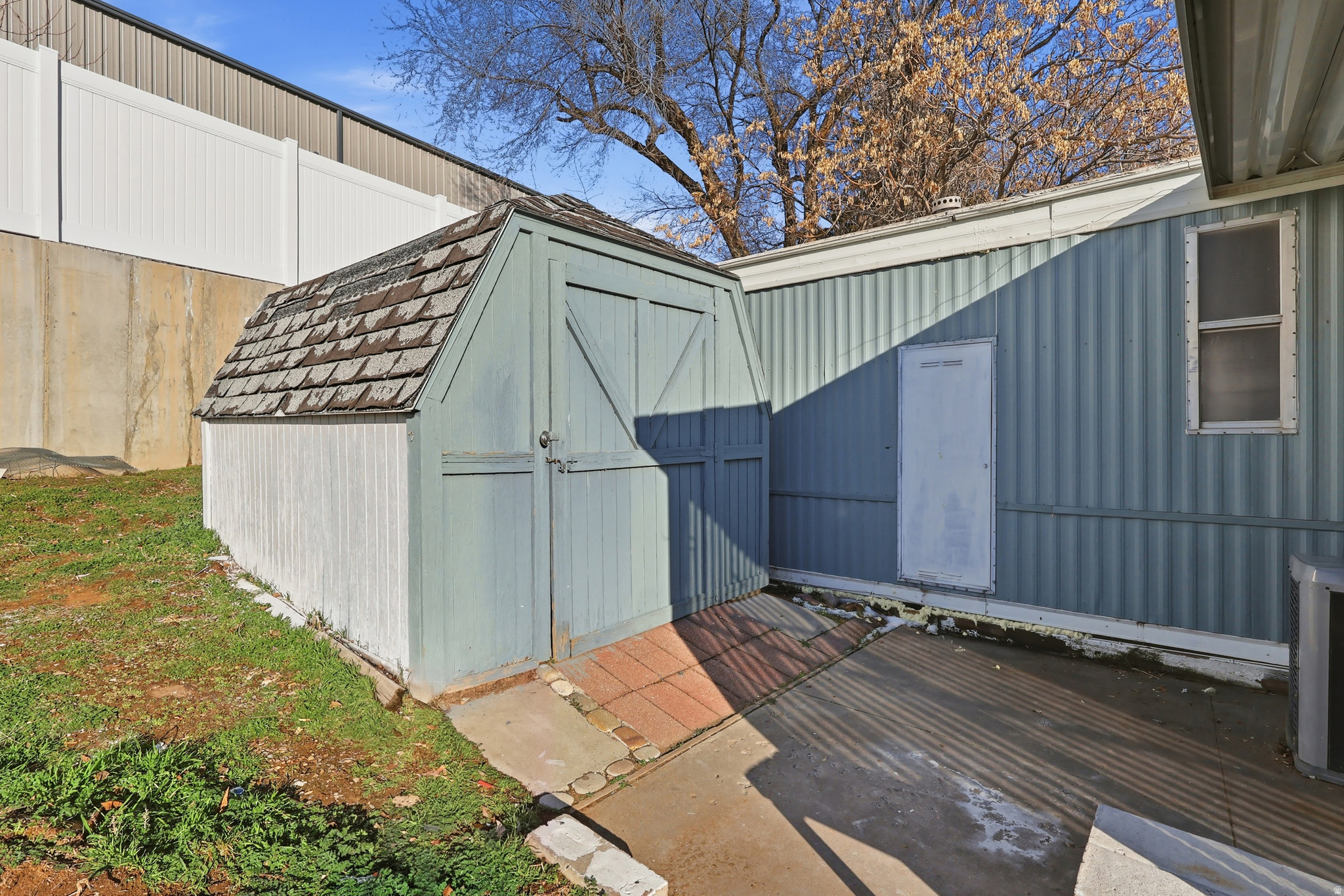 LAKEVIEW ESTATES - Residential