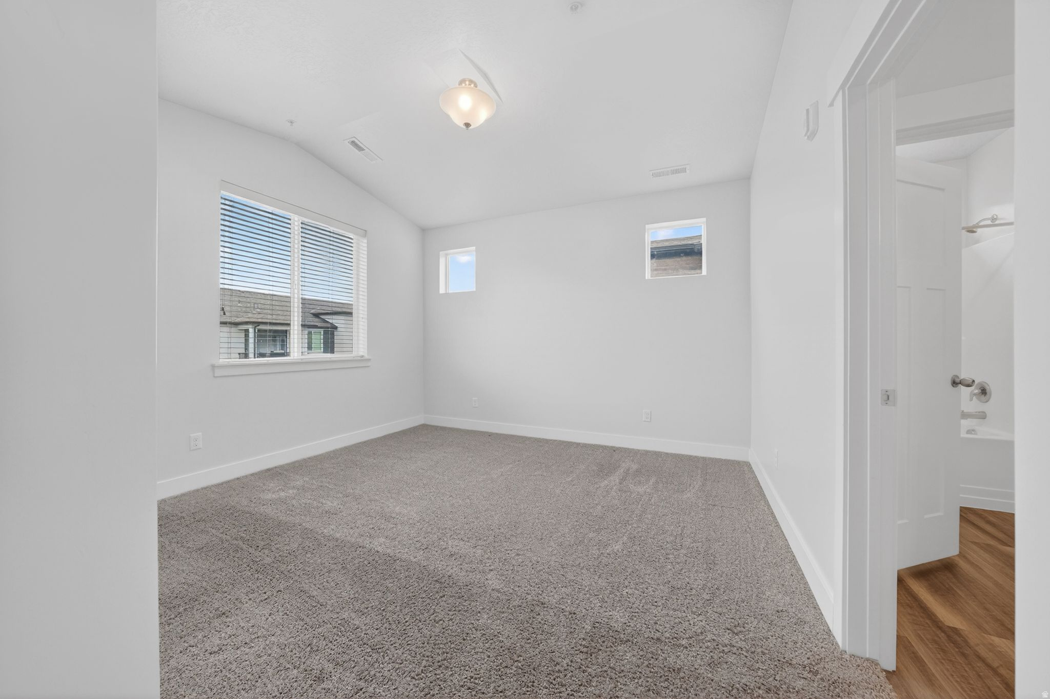 VINEYARD - Residential