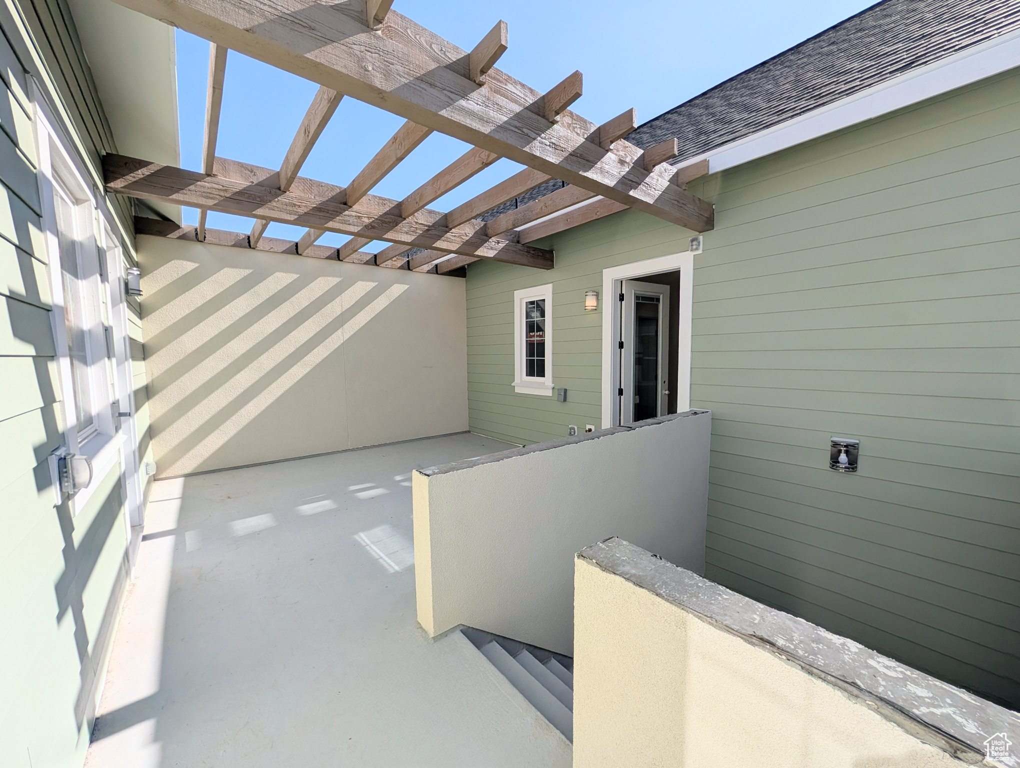 DAYBREAK - Residential Income