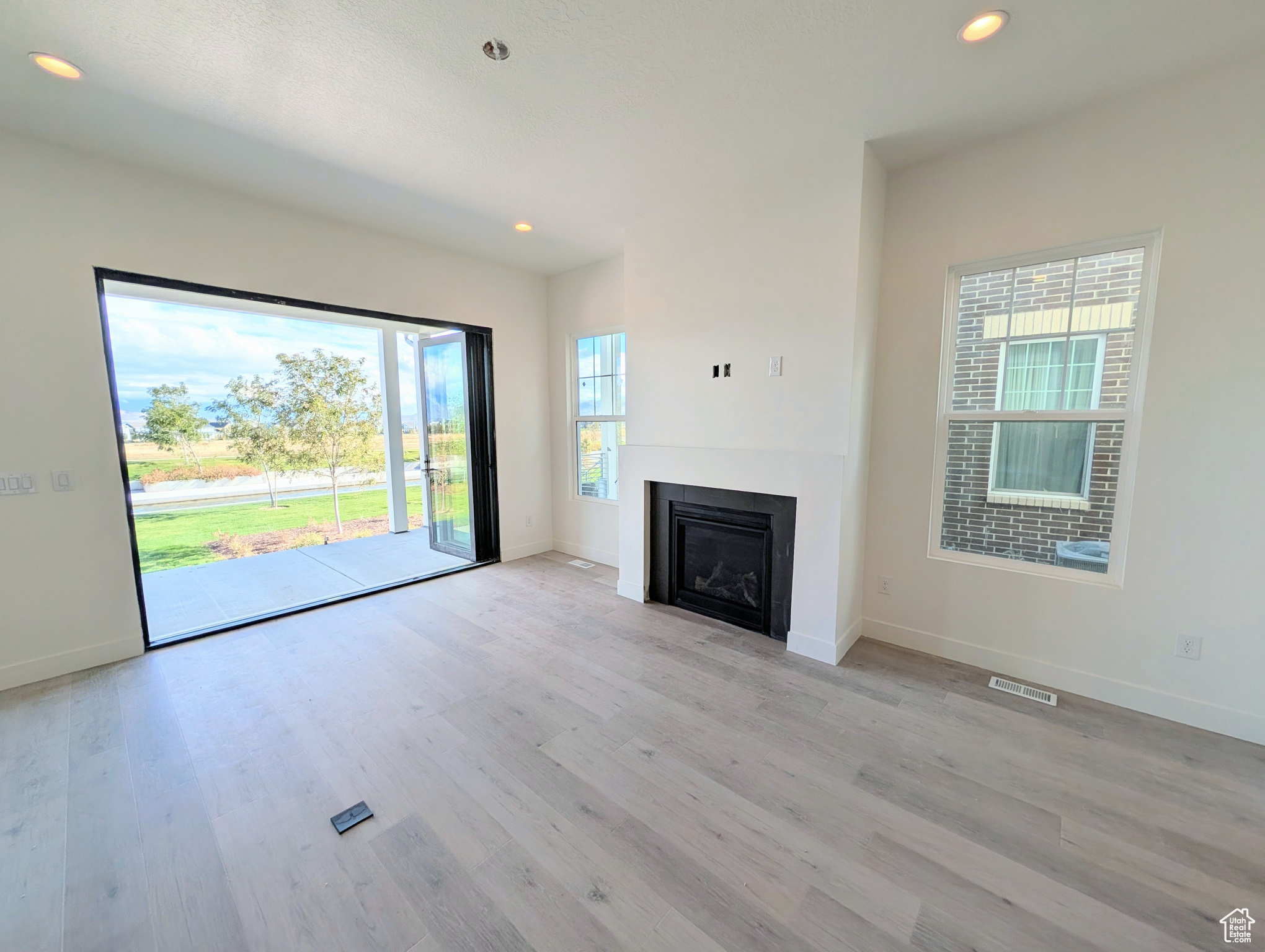 DAYBREAK - Residential Income