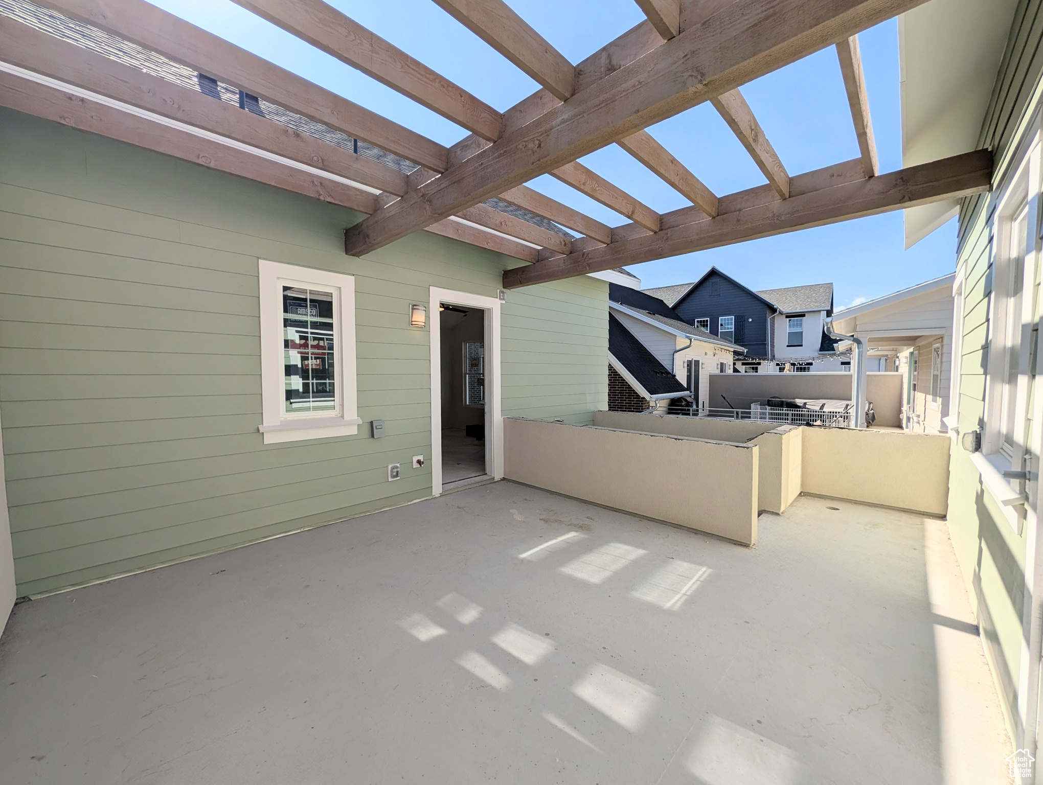 DAYBREAK - Residential Income