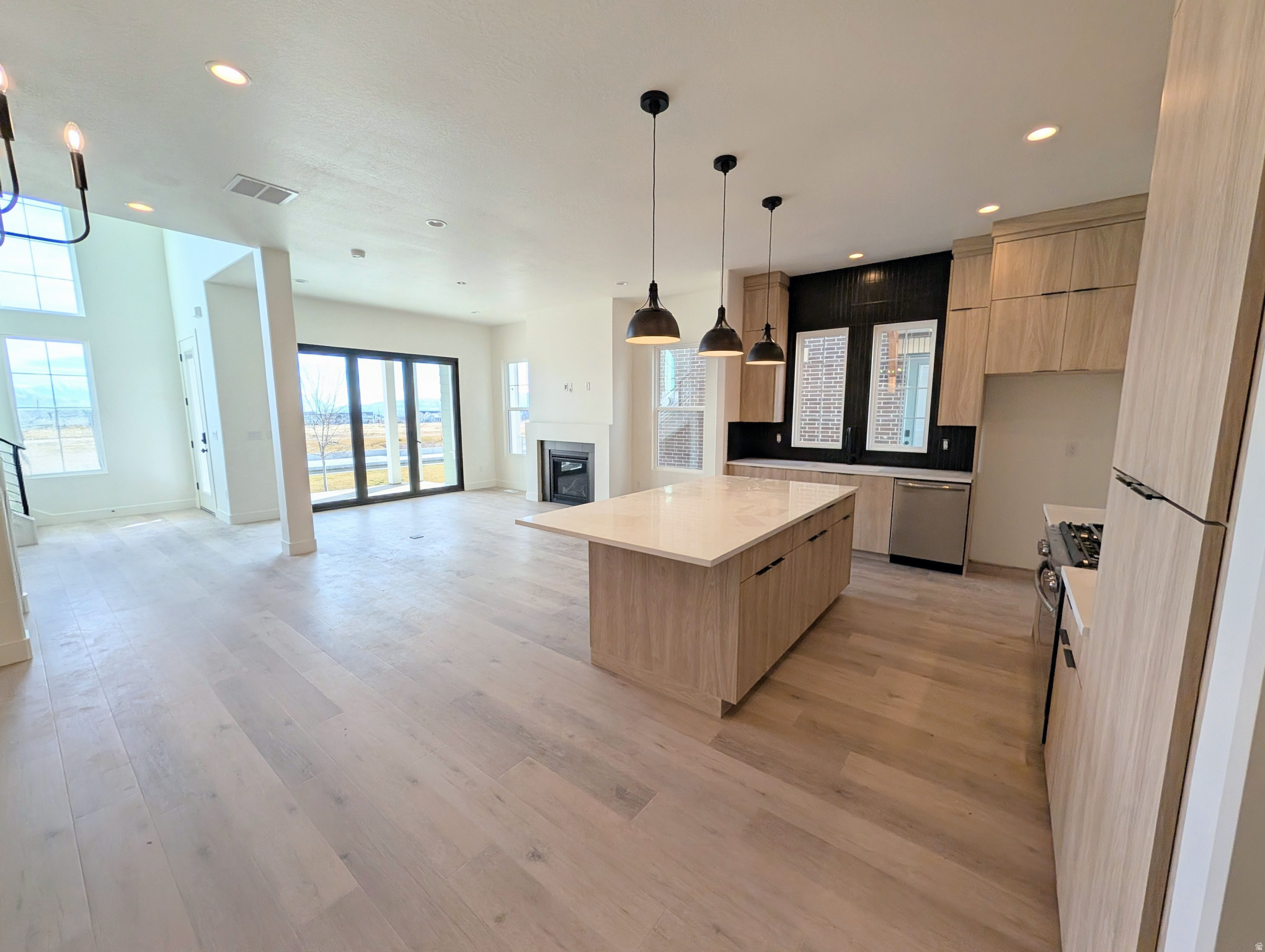 DAYBREAK - Residential Income