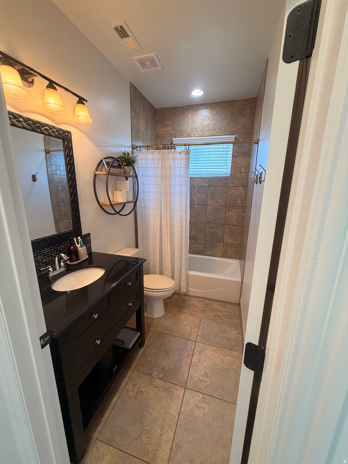 SUNRISE KNOLLS - Residential