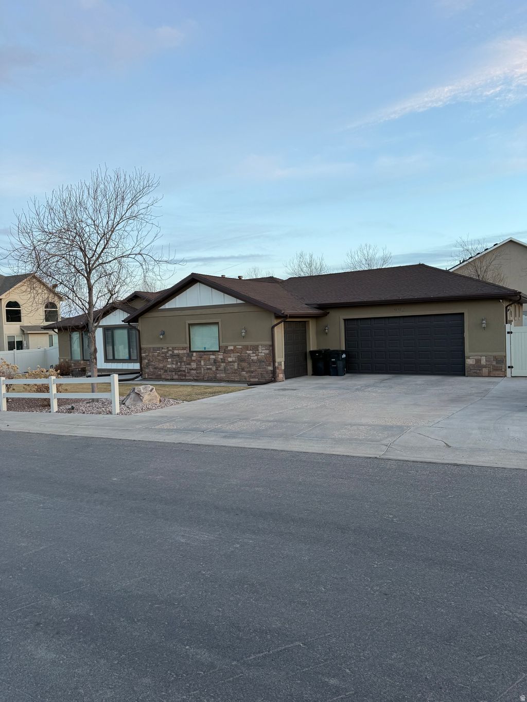 Photo of 992 W 350 N, Roosevelt, UT 84066 (MLS # 2140025)