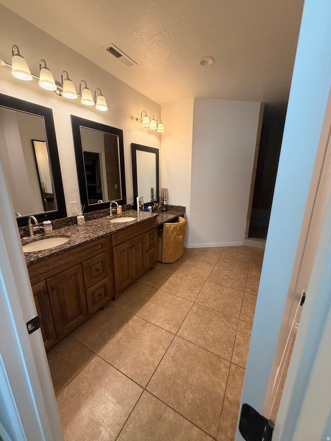 SUNRISE KNOLLS - Residential