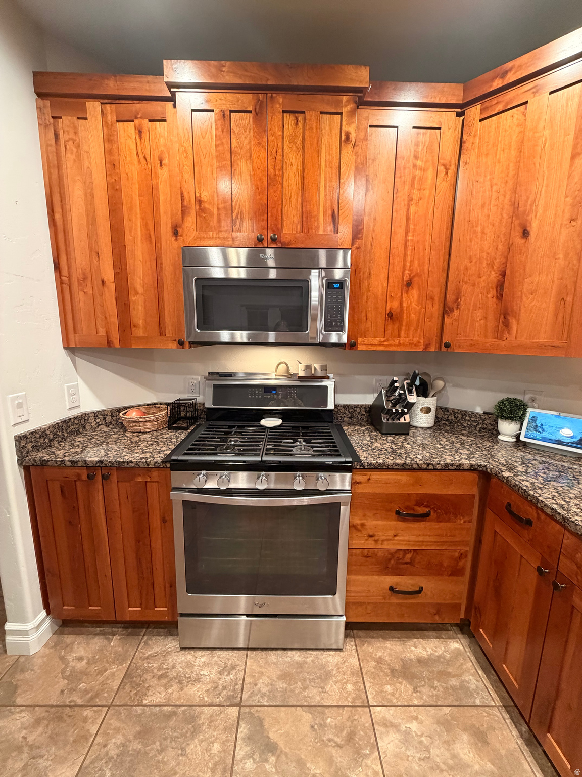 SUNRISE KNOLLS - Residential