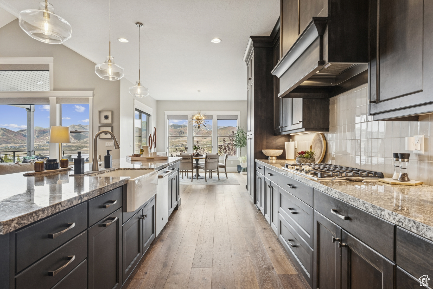 Kamas, Utah 84036, United States, 5 Bedrooms Bedrooms, ,5 BathroomsBathrooms,Residential,Active,215438