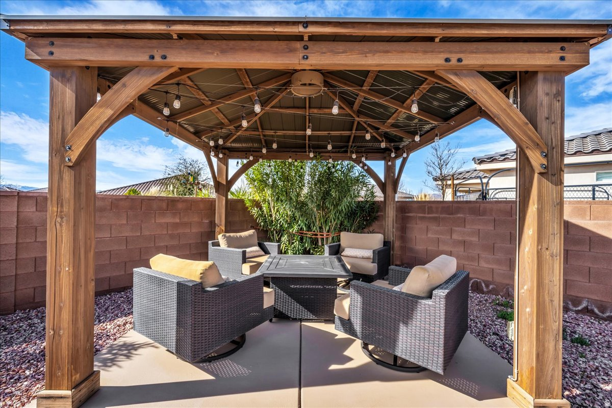 SUGAR PLUM IN THE FIELDS PH 5 - Residential