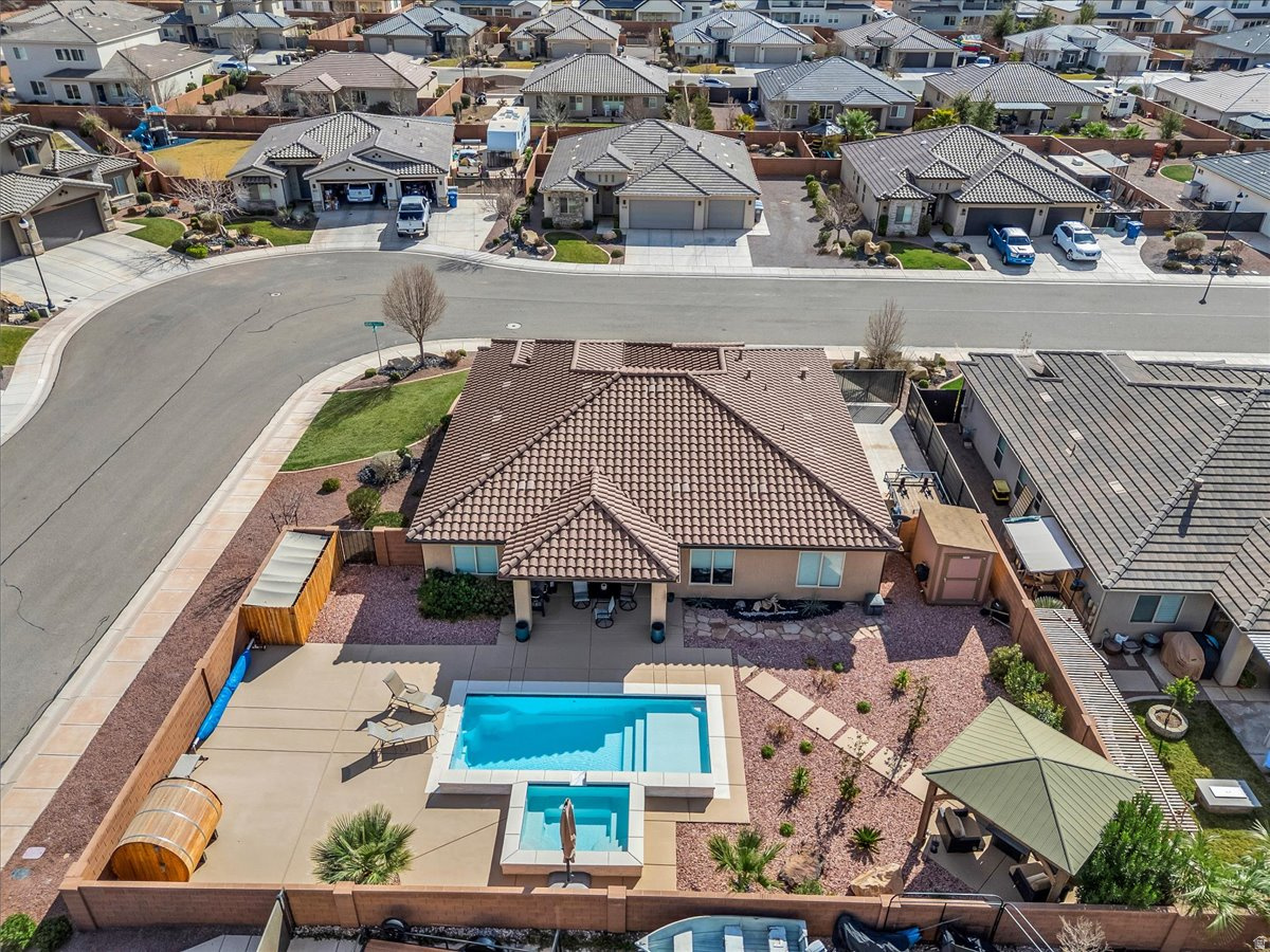 SUGAR PLUM IN THE FIELDS PH 5 - Residential