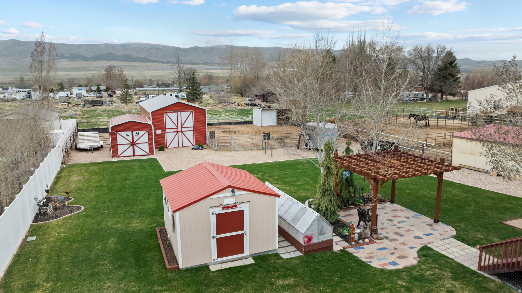 COUNTRYSIDE ESTATES - Residential