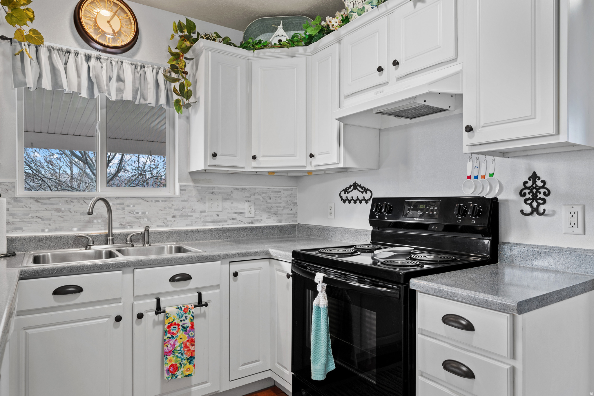 COUNTRYSIDE ESTATES - Residential