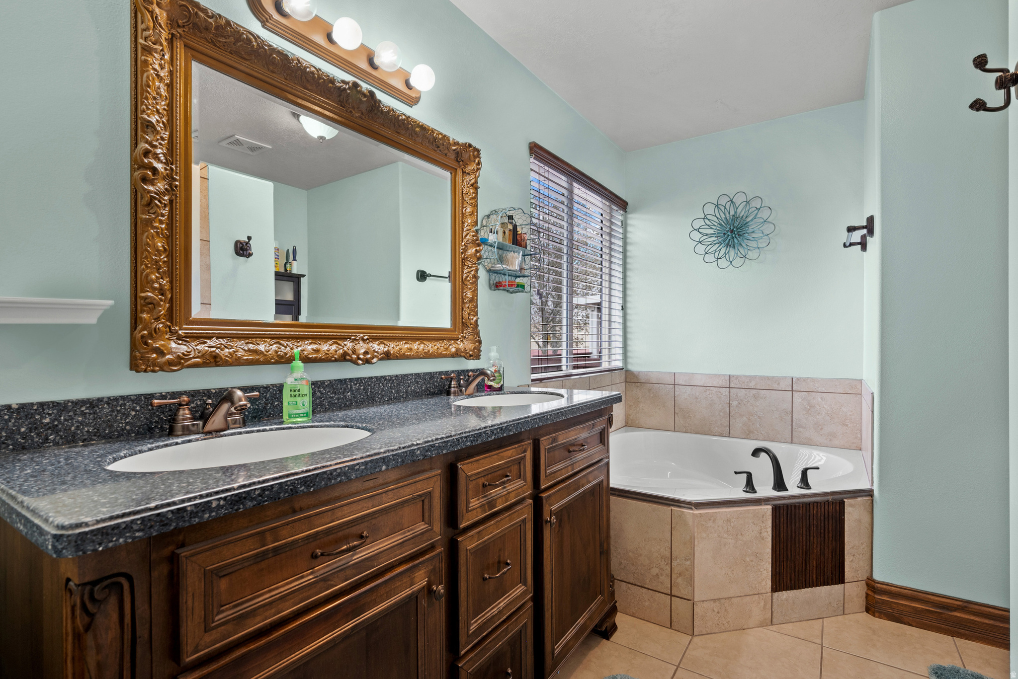 COUNTRYSIDE ESTATES - Residential