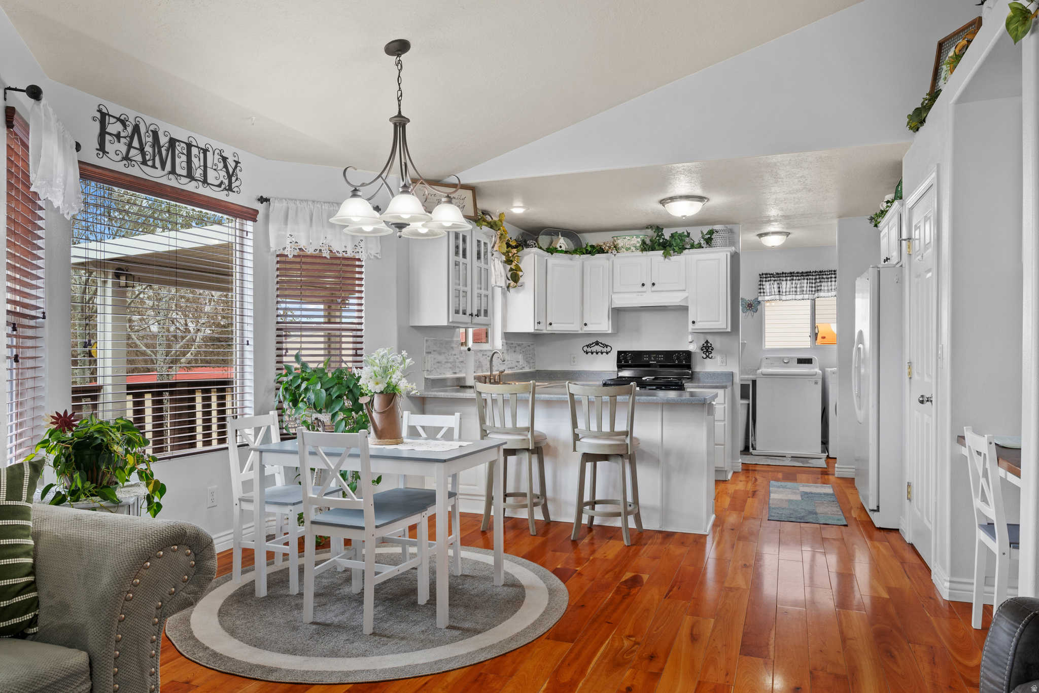 COUNTRYSIDE ESTATES - Residential