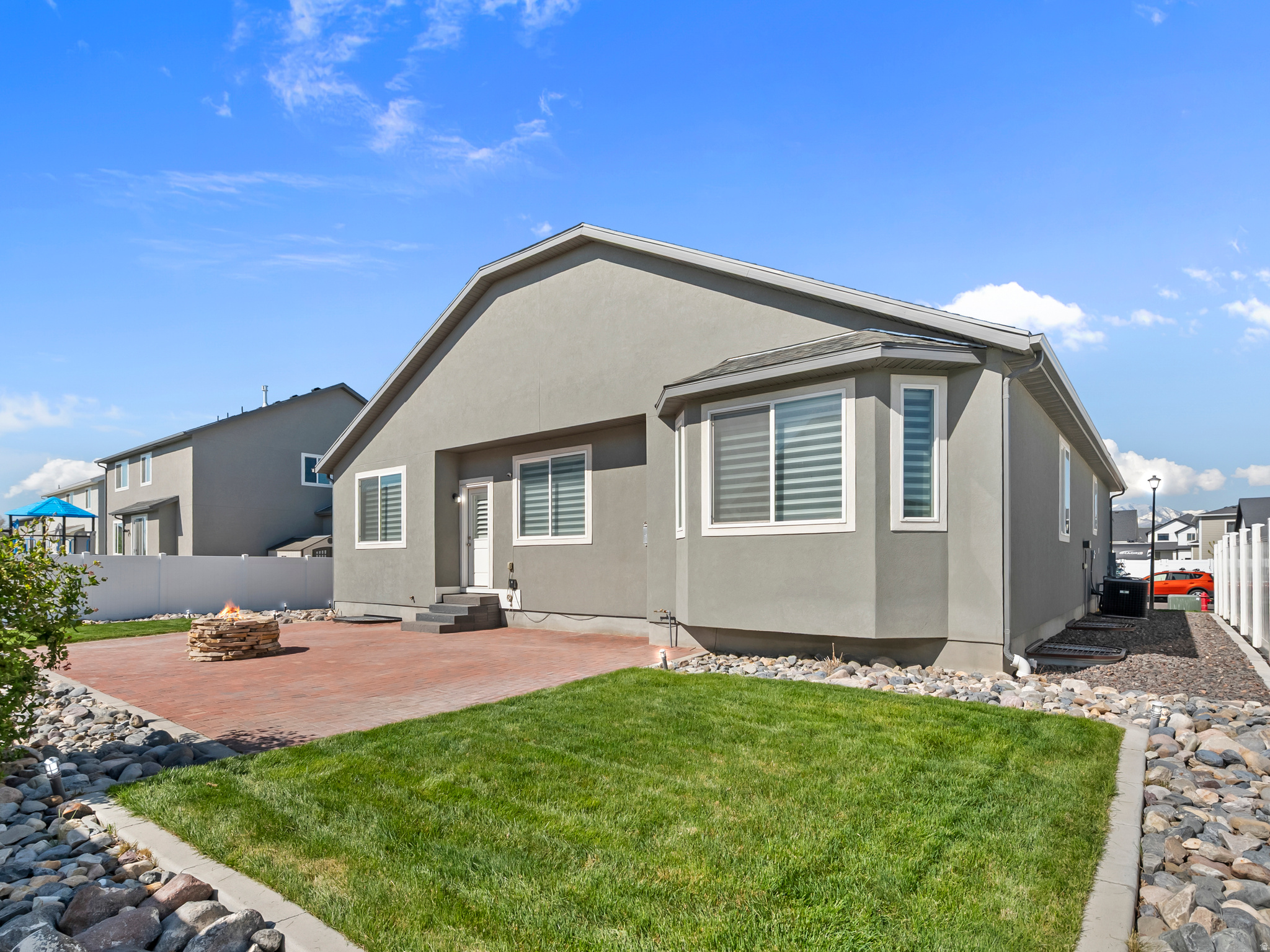 DAPPLE GRAY TRAILS - Residential