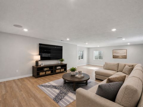 Tiny photo for 611 S 2100 W, Lehi, UT 84043 (MLS # 2154850)