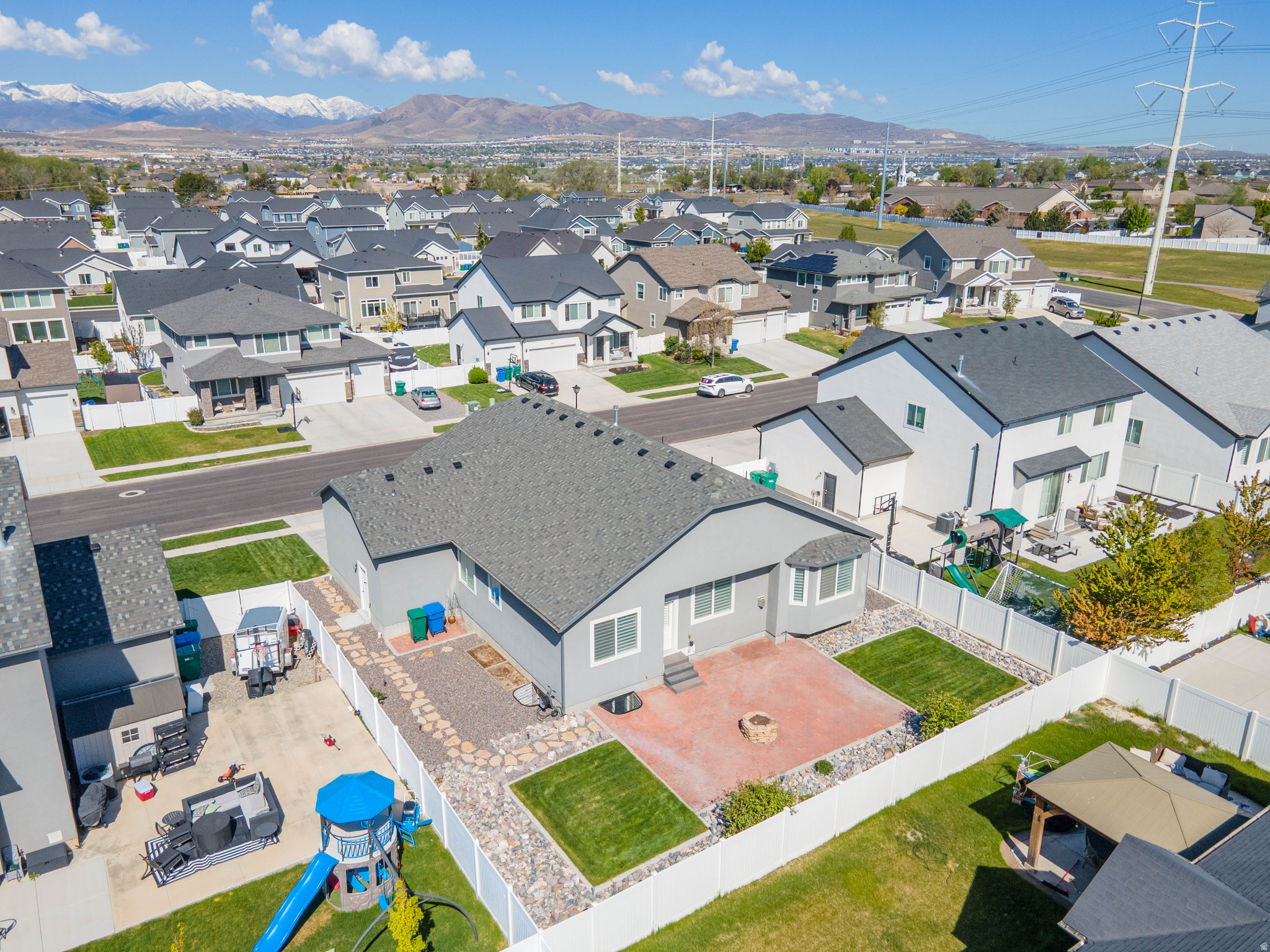 DAPPLE GRAY TRAILS - Residential