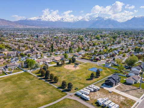 Tiny photo for 611 S 2100 W, Lehi, UT 84043 (MLS # 2154850)
