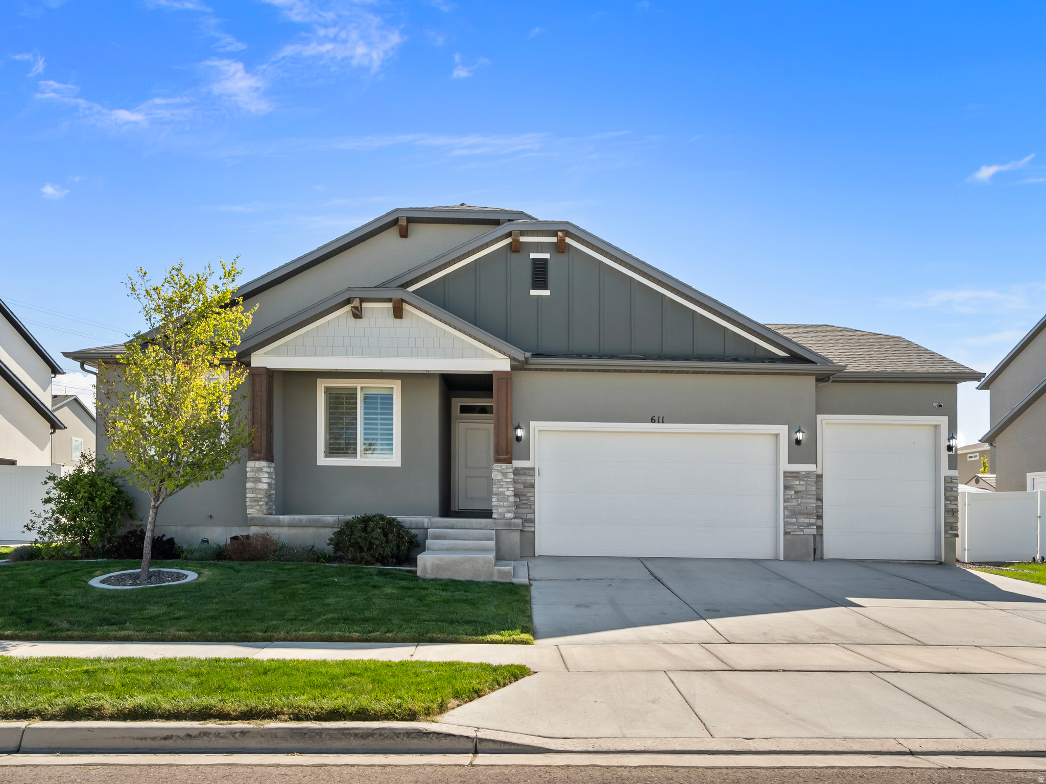 DAPPLE GRAY TRAILS - Residential