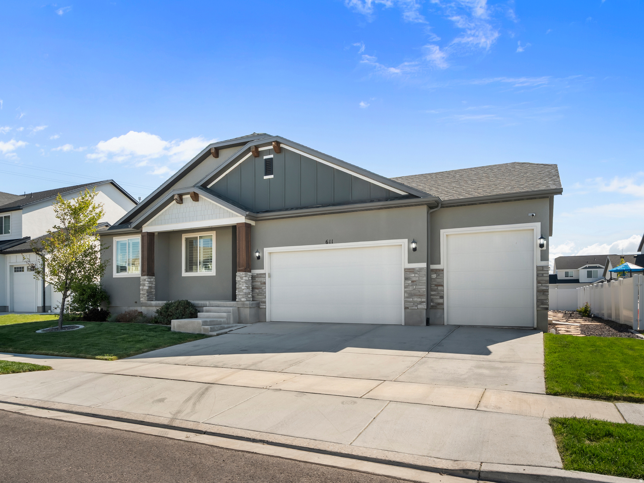 DAPPLE GRAY TRAILS - Residential