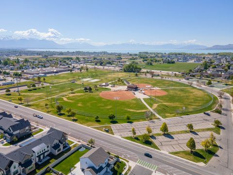 Tiny photo for 611 S 2100 W, Lehi, UT 84043 (MLS # 2154850)