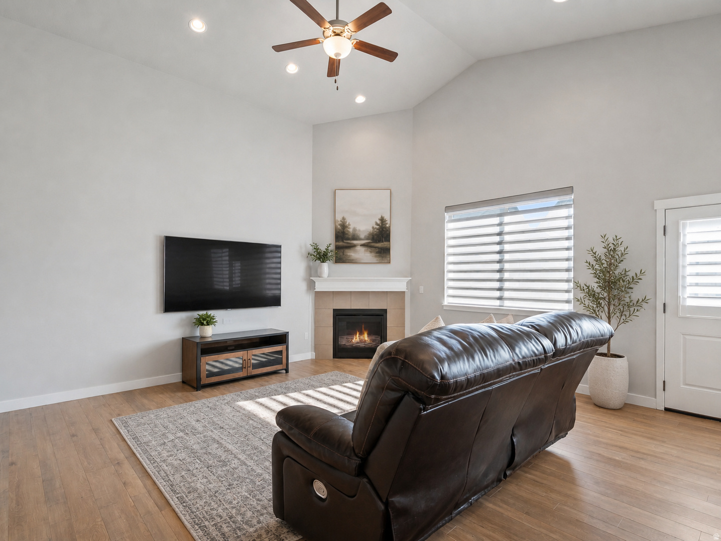 DAPPLE GRAY TRAILS - Residential