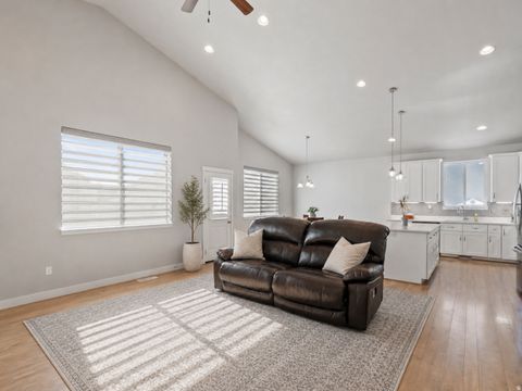 Tiny photo for 611 S 2100 W, Lehi, UT 84043 (MLS # 2154850)