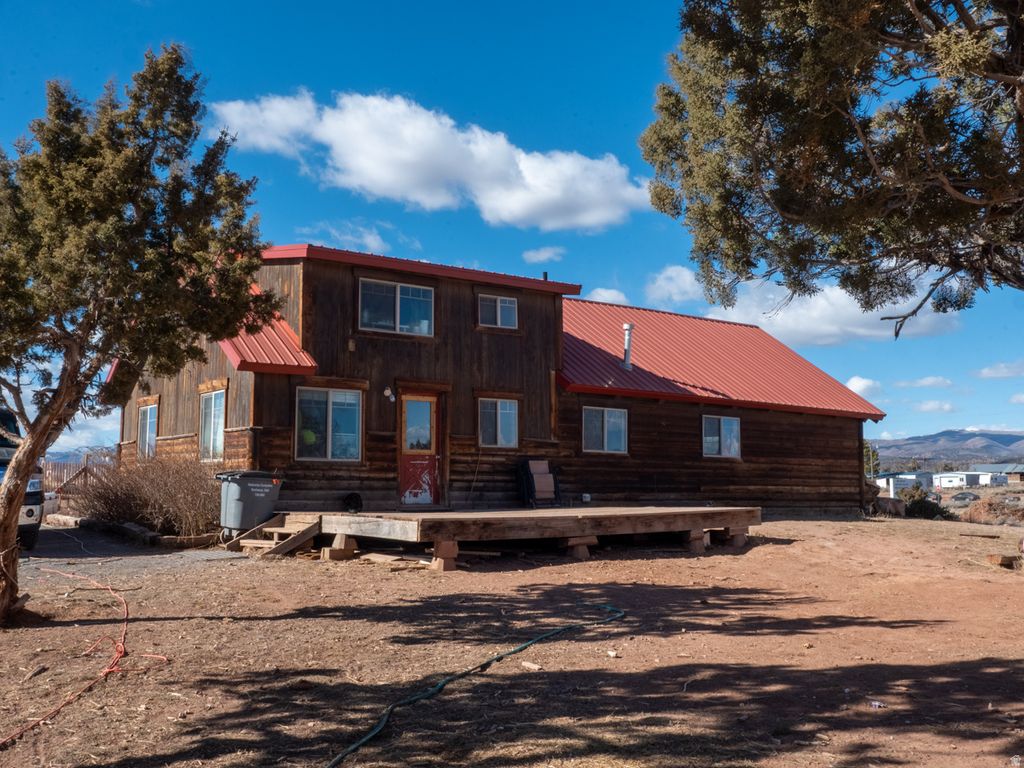 Photo of 6271 S 44210 W, Fruitland, UT 84027 (MLS # 2140521)