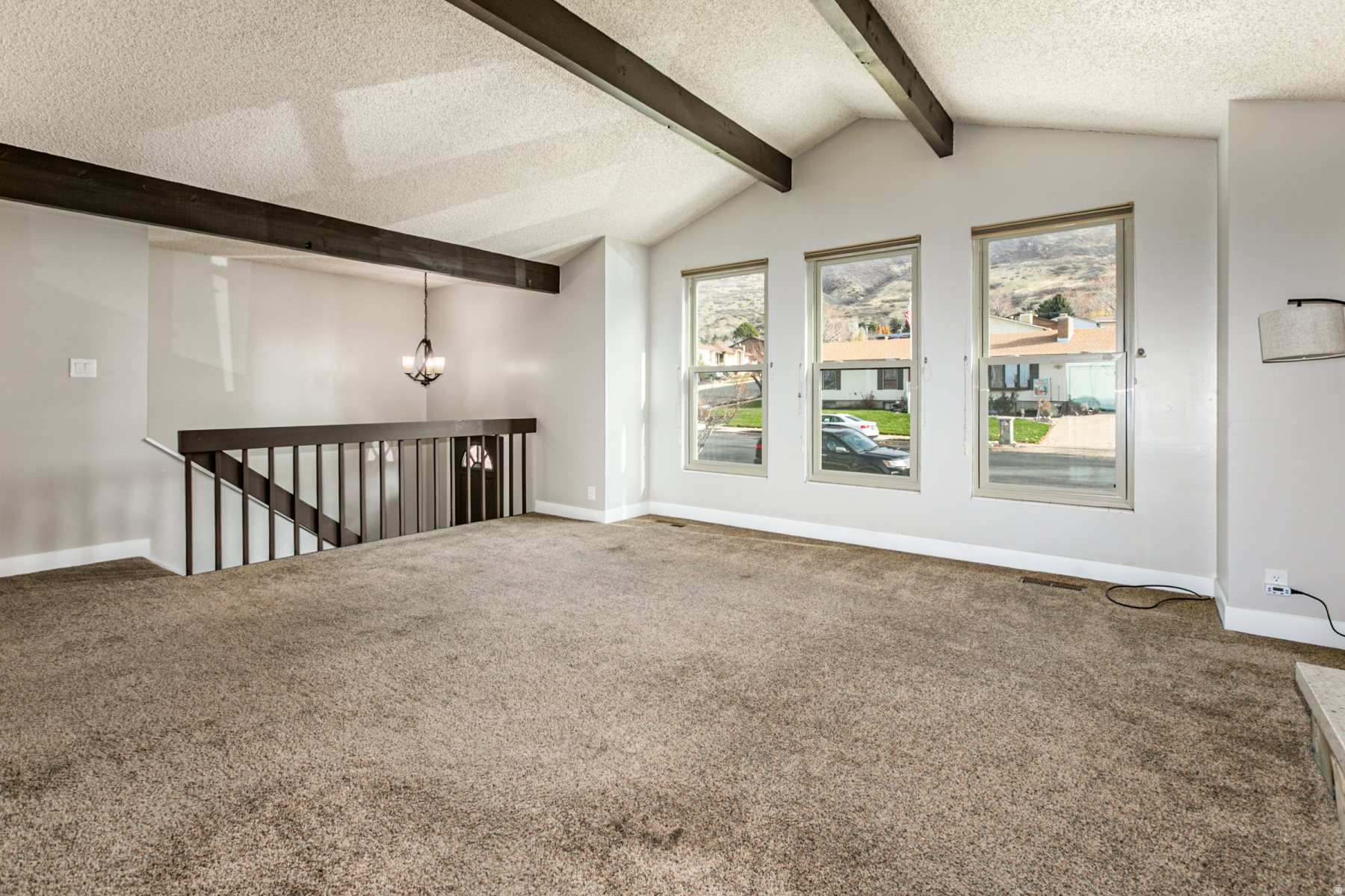 CONTINENTAL ESTATES - Residential