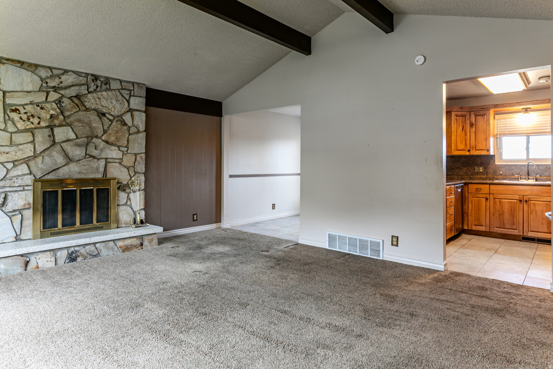 CONTINENTAL ESTATES - Residential