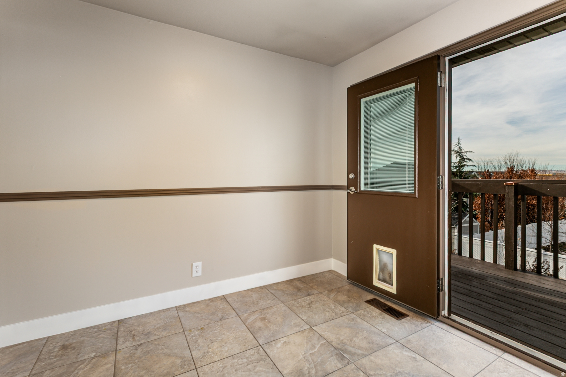 CONTINENTAL ESTATES - Residential