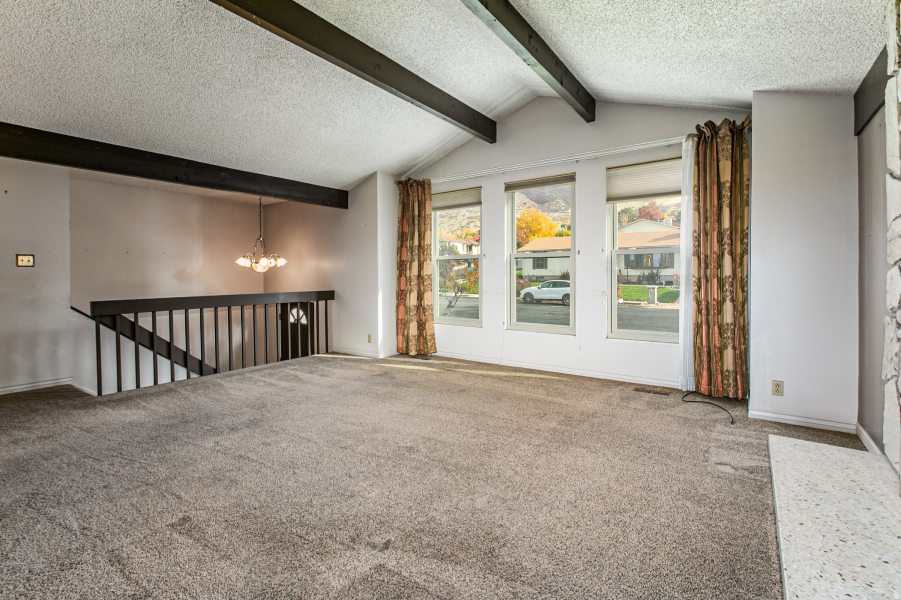 CONTINENTAL ESTATES - Residential