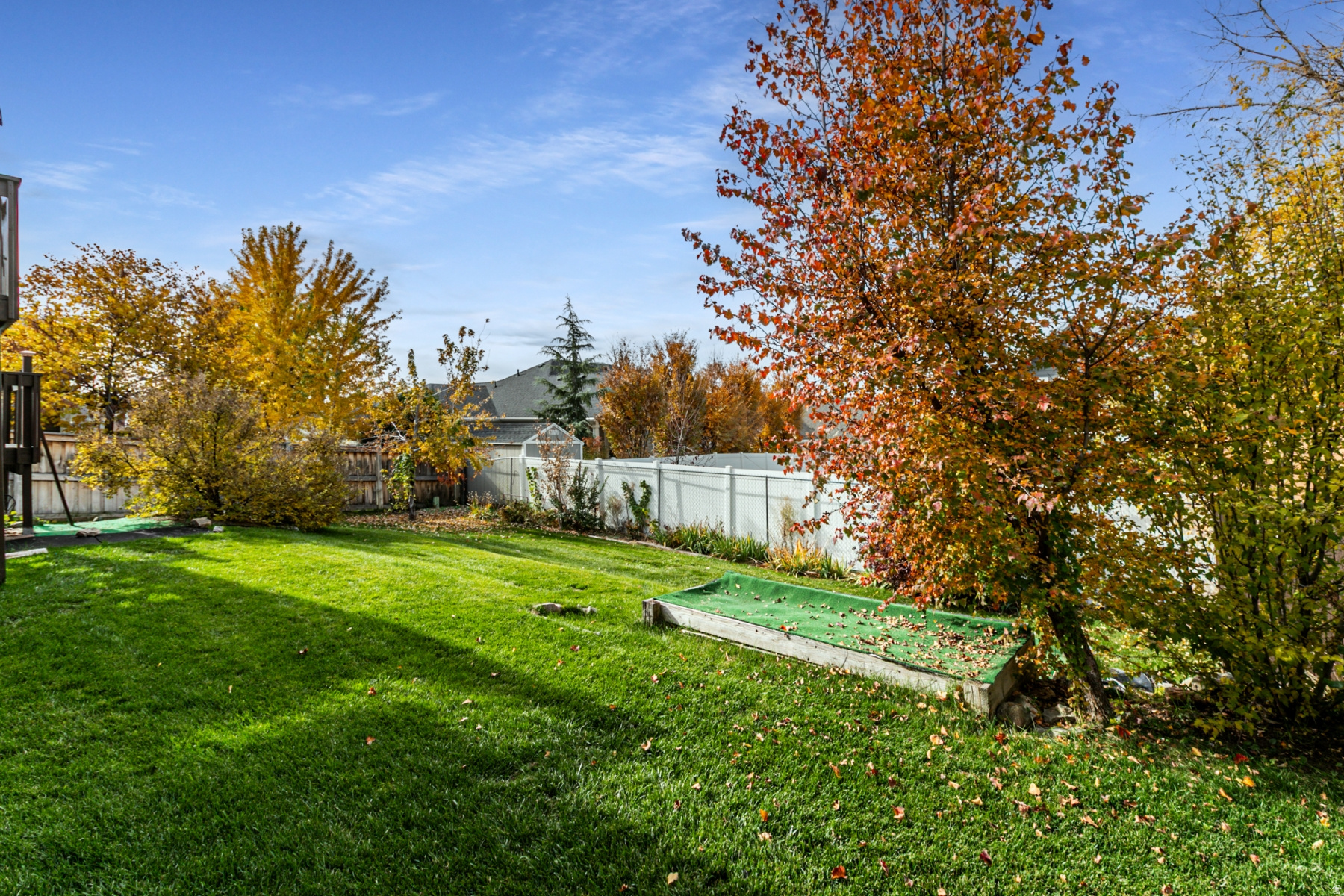 CONTINENTAL ESTATES - Residential