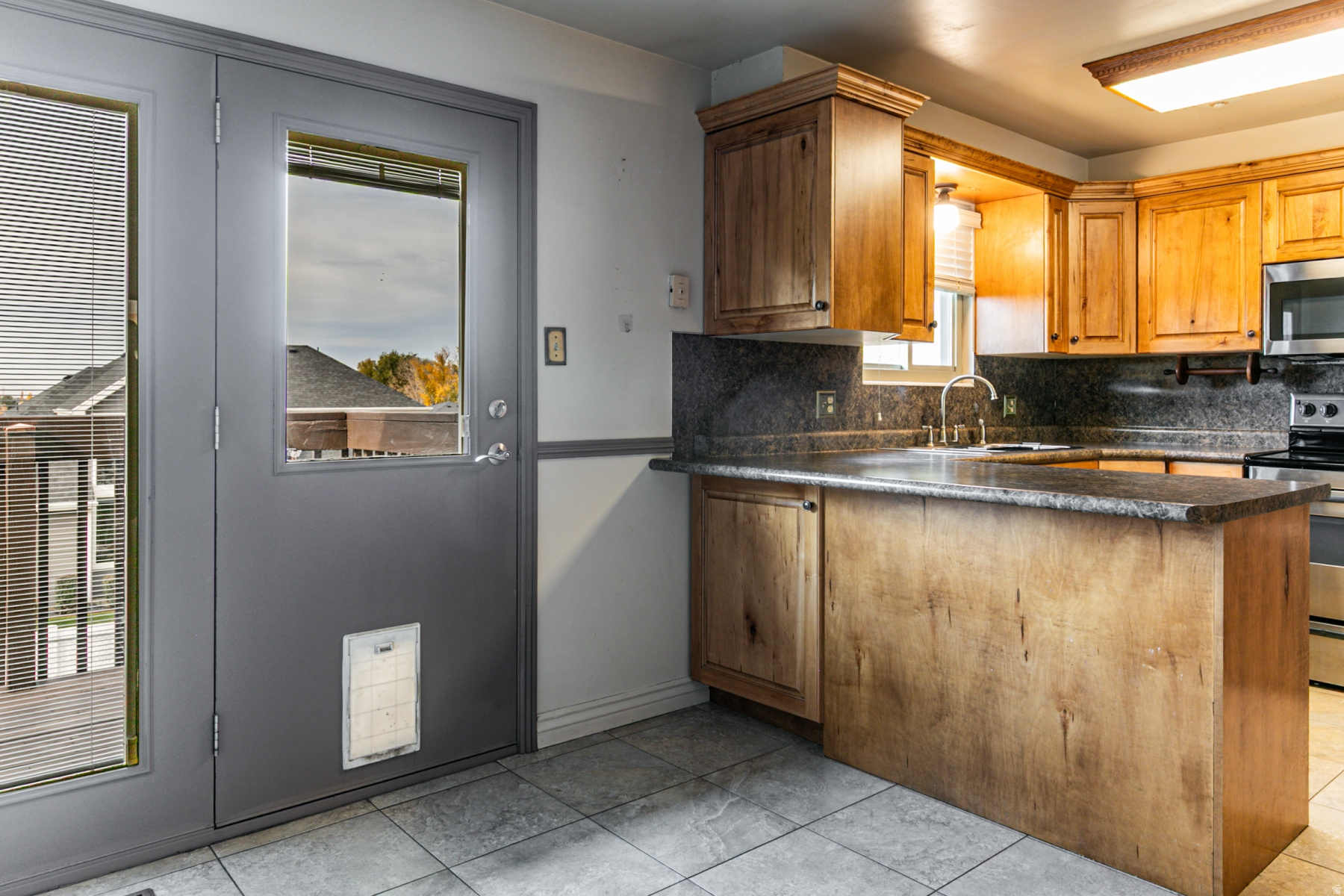 CONTINENTAL ESTATES - Residential