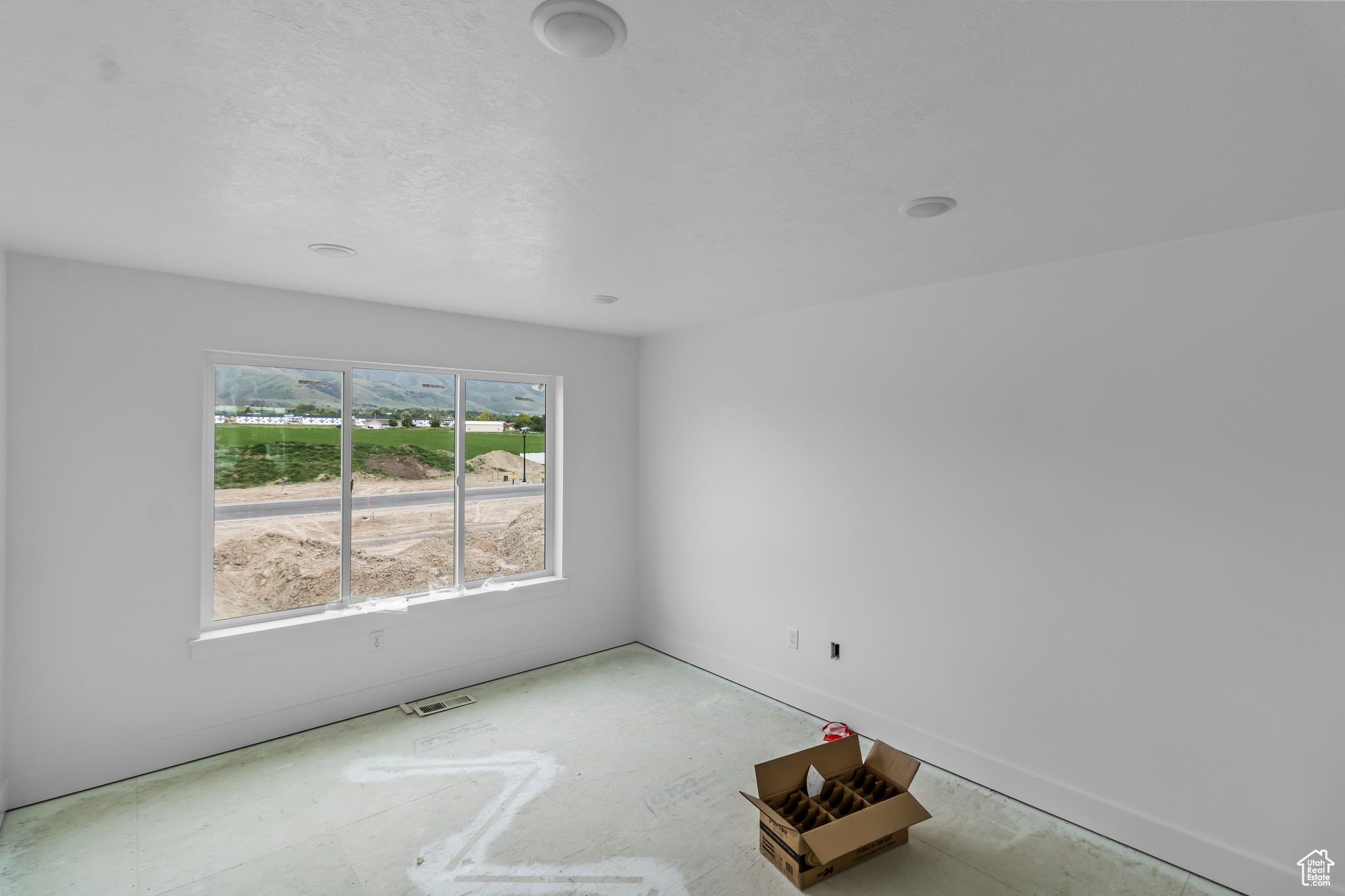 572 N 600, Smithfield, Utah image 6