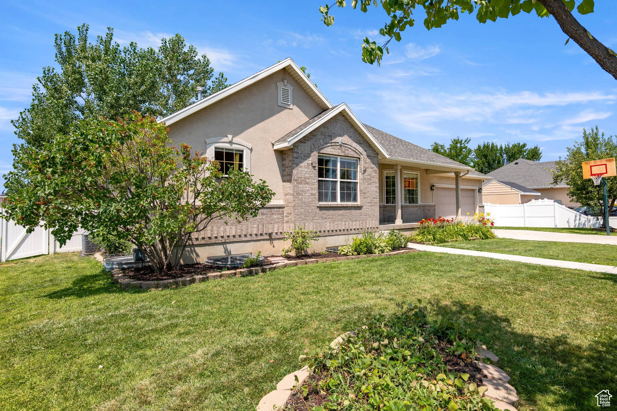 Payson, Utah 84651, United States, 6 Bedrooms Bedrooms, ,3 BathroomsBathrooms,Residential,Active,179018